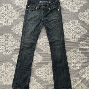 GUESS JEANS dark wash straight leg jeans